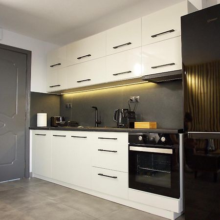 Kiriakos Apartment カラマタ エクステリア 写真