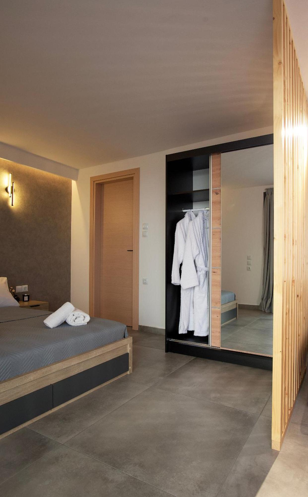 Kiriakos Apartment カラマタ エクステリア 写真