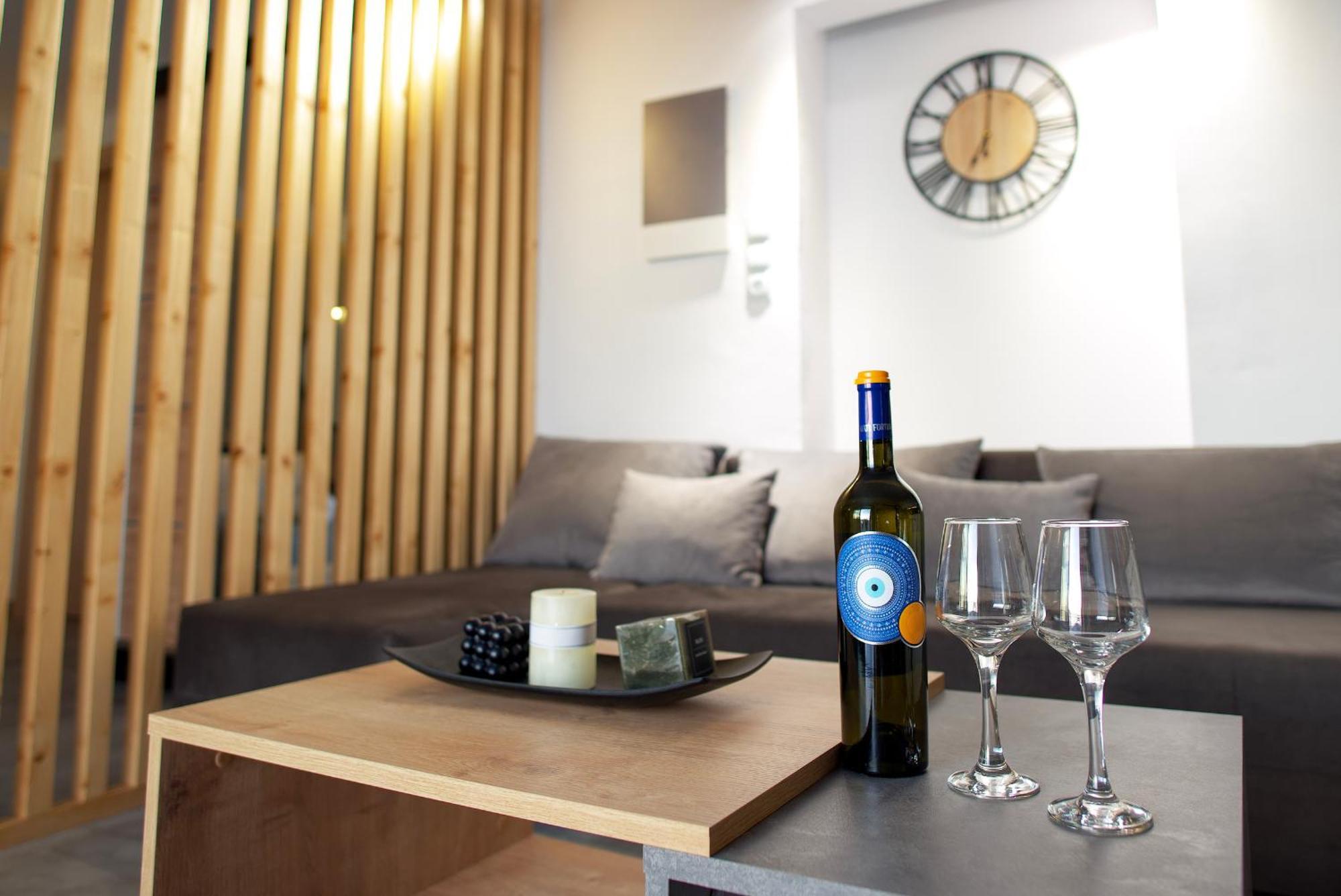 Kiriakos Apartment カラマタ エクステリア 写真