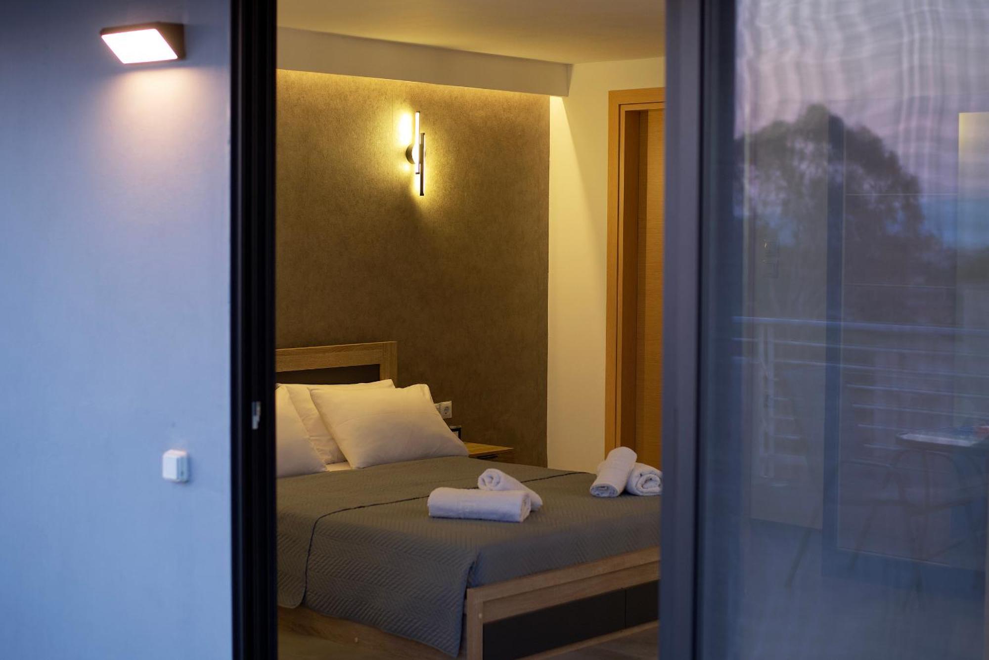 Kiriakos Apartment カラマタ エクステリア 写真